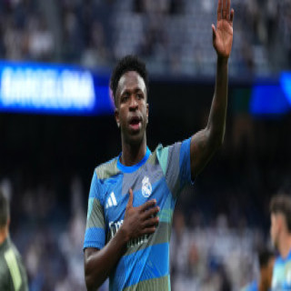 Винисиус още чака новия договор