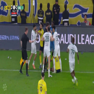 Al-Nassr - Al-Ahli maçında işler tamamen çığırından çıktı: Kingsley Coman korkunç bir faul yaptı ve Merih Demiral'ın saldırısına uğradı | Goal.com Türkçe