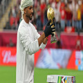 Video: Al-Habsi stunned by Oman star's act: how did you do that? | Goal.com