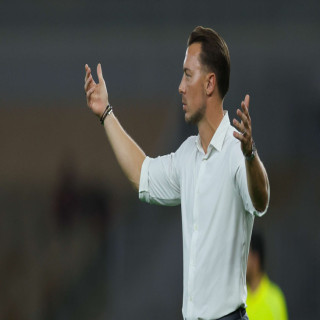 Video: “Why are you doing this to us?” Yasser explodes at the referee in Al Ahli–Al Faiha clash In a tense encounter between Saudi Arabian heavyweights Al Ahli and Al Faiha, tempers boiled over when Al Ahli forward Yasser vehemently confronted the match o