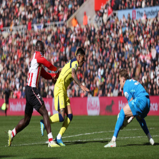 Cristian Romero receives a devastating injury diagnosis after Brobbey’s push | Goal.com