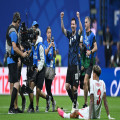 Aynı bakışlarla… Messi, 40 yıl sonra Maradona’nın efsanevi sahnesini yeniden canlandırıyor | Goal.com Türkçe