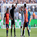 Fernández’in oyundan atılması, Arjantin’i Dünya Kupası finallerinin kara tarihine yazdırdı | Goal.com Türkçe