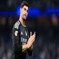 Van Bommel görevine 