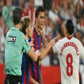 A glaring refereeing error benefits Barcelona against Sevilla | Goal.com