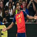 Lamine Yamal scores a goal of historic proportions for Spain in England | Goal.com
