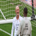 Barteez makes his mark quickly with France | Goal.com