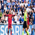 Red card for Malen, Marelli: “Correct. He brushes the ball, but he went in really badly” | Goal.com