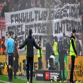 “Fan culture trampled underfoot!” SC Freiburg fans cause a stoppage in play with tennis balls in Leverkusen | Goal.com