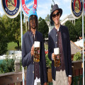 Was hat er denn da auf dem Kopf? Michael Olise sorgt auch beim Oktoberfest für Aufsehen | Goal.com Deutschland