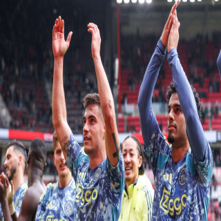 Ajax U19 takımının bir oyuncusu büyük yankı uyandırdı ve hem Wijndal'ı hem de Rosa'yı ciddiye almıyor: 