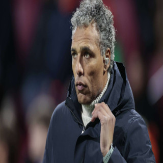 NAC soruşturma başlattı: Pierre van Hooijdonk ağır eleştirilerin hedefinde | Goal.com Türkçe