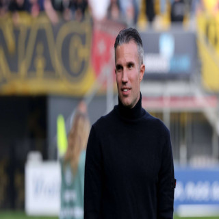 Robin van Persie gives a Feyenoord player his fourth starting place in the Eredivisie | Goal.com