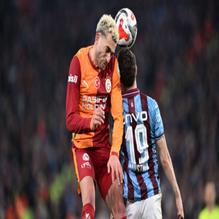 Galatasaray lose to Trabzonspor, who are right in the thick of the Turkish title race | Goal.com