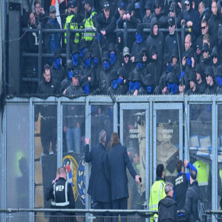 Kick-off of the IJsselderby postponed due to trouble in the away section: 'Stop that idiotic behaviour!' | Goal.com