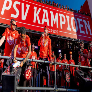 PSV kadrosu, Ajax ile oynanacak deplasman maçı öncesinde şampiyonluk turuna çıkıyor | Goal.com Türkçe