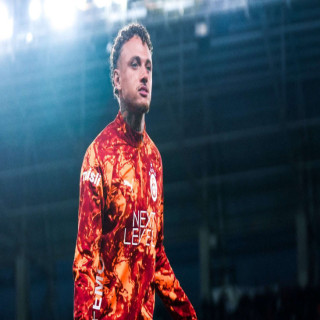 Kendi taraftarları birdenbire Oranje milli takım oyuncusuna karşı ayaklandı: 'Gitsin artık!' | Goal.com Türkçe