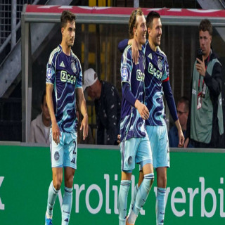 Ajax için endişe mi var? PSV maçı öncesindeki açık antrenmanda dikkat çeken bir eksik | Goal.com Türkçe