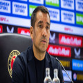 Giovanni van Bronckhorst, Feyenoordlu oyuncuyu kesinlikle kaybetmek istemiyor: 