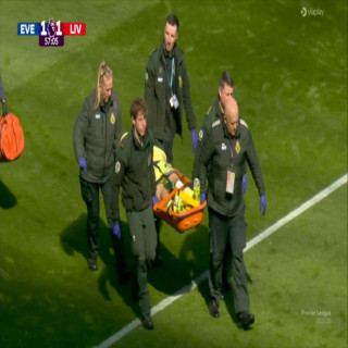 Arne Slot'un Liverpool'da devasa bir sorunu var: Bir oyuncu daha sedyeyle sahadan çıkarıldı | Goal.com Türkçe
